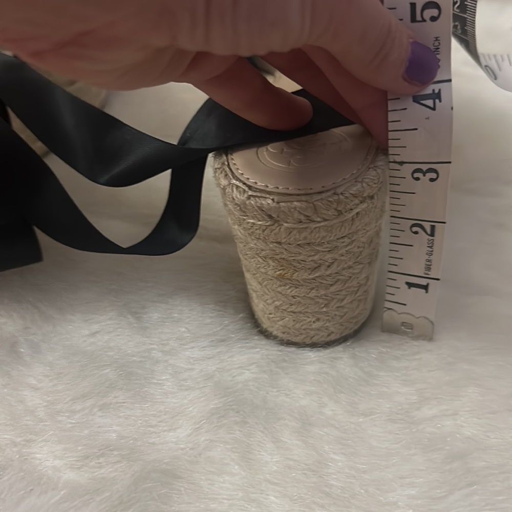 GUESS jeweled tie up espadrilles size 6 with box! Worn once !!! - Picture 5 of 5